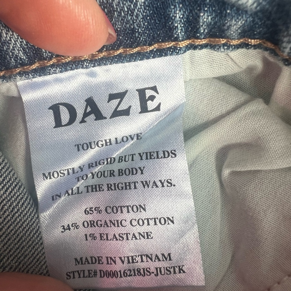 Daze Women's Classic Light Blue Straight Leg Jeans - Picture 6 of 7